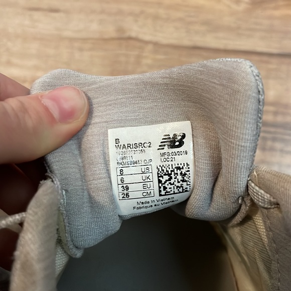 New balance shoes - Picture 4 of 4
